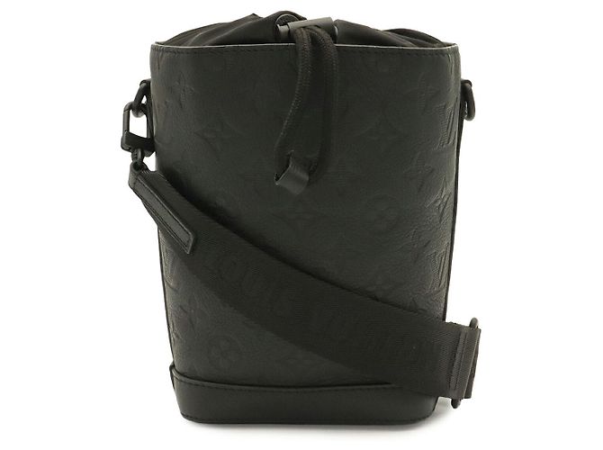 Bolso de hombro Louis Vuitton Monogram Shadow Noe