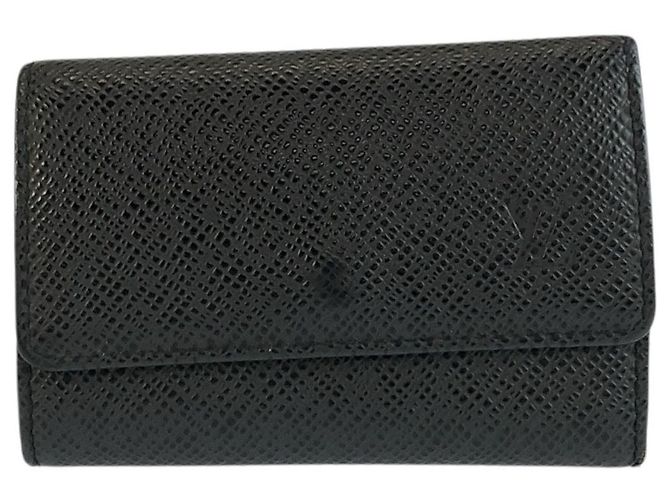 Louis Vuitton Taiga 6-Key Holder M30500 Black