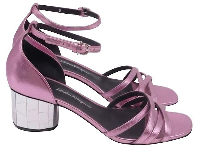 Salvatore Ferragamo Sandali Ferragamo con tacco a specchio in pelle rosa
