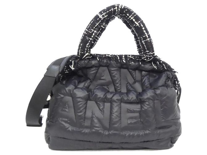 Bolsa Chanel 91937 em preto e branco