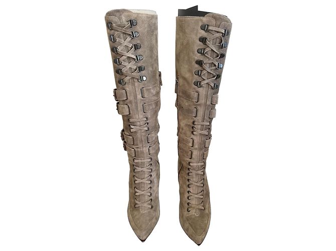 Autre Marque Botas altas em camurça cinza com atacadores e fivelas Marrom