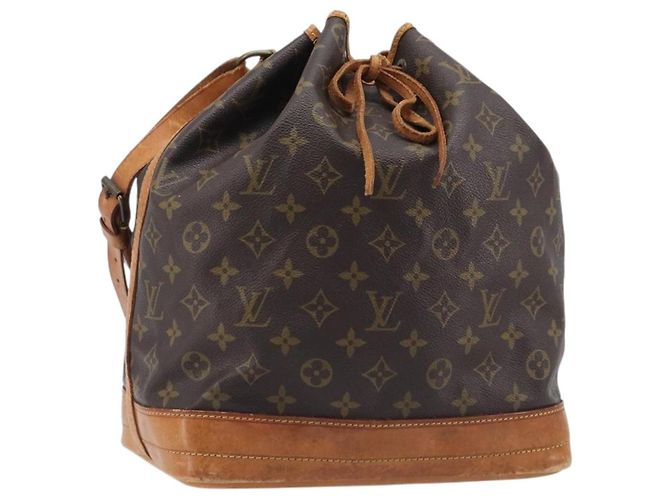 LOUIS VUITTON Bolsa de Ombro Monogram Noe M42224 LV Auth 201883 Monograma