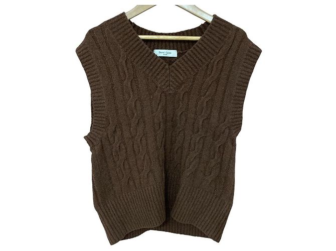Autre Marque Demi-Luxe BEAMS Bouclé Strickweste
