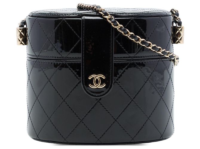 Clutch Vanity redonda acolchoada em verniz preto Chanel CC com corrente