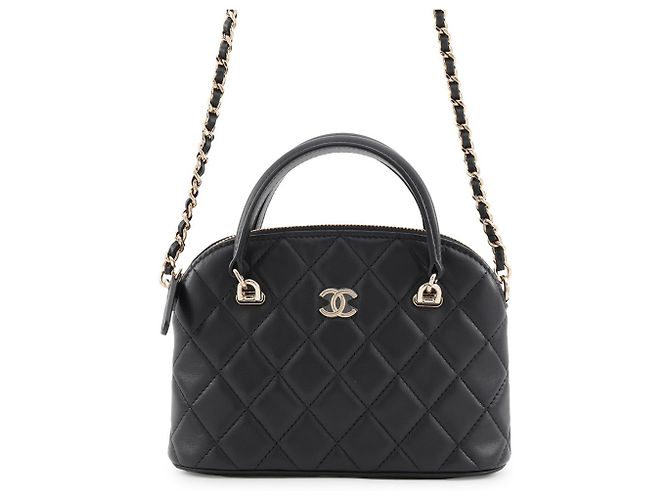 Borsa a tracolla Chanel Matelassé in pelle di agnello nera