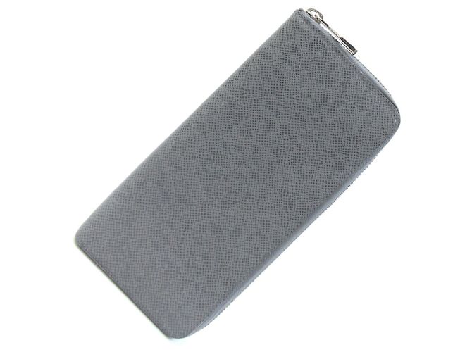 Carteira Longa Louis Vuitton Taiga em Glacier Grey Marrom