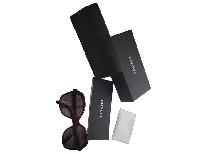 Gafas de sol Chanel Negro Burdeos