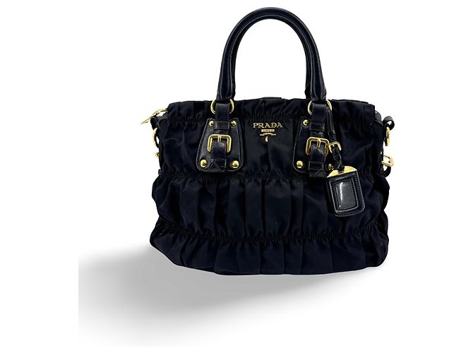 Prada Gaufre Convertible in pelle e Tessuto Large Nero