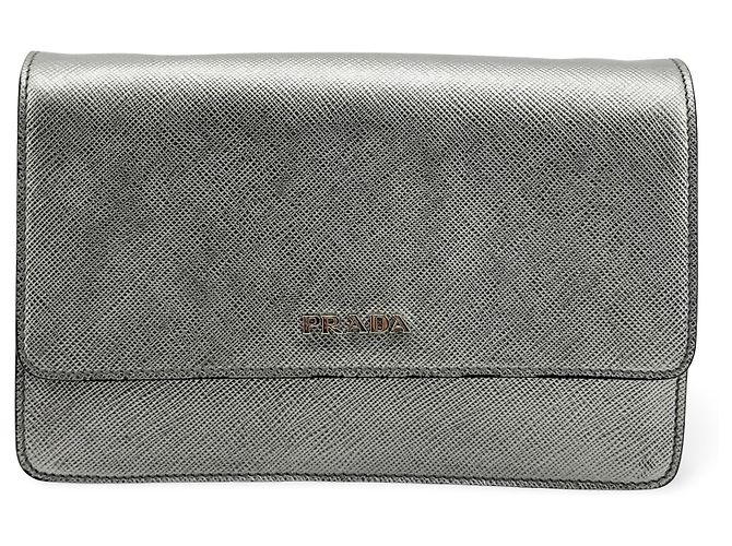 Prada Wallet on Strap aus Saffiano-Leder Small