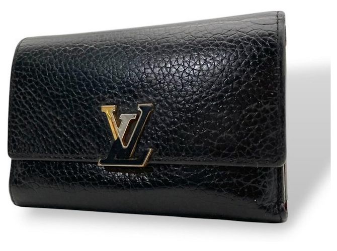 Portefeuille Louis Vuitton Capucines Compact Tri-Fold