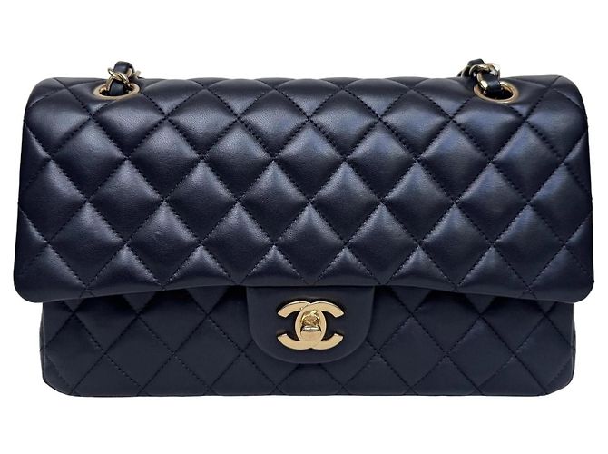 Timeless Bolsa Chanel Classic Double Flap Medium Pele de Cordeiro Preta
