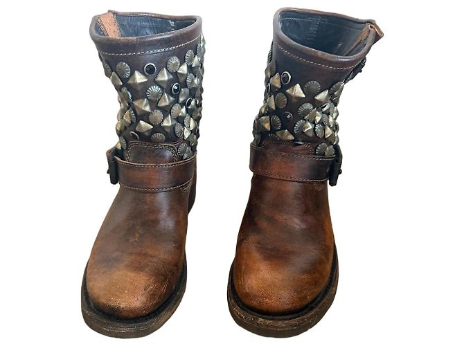 Ash Botins de couro com tachas Marrom