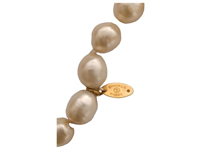 Chanel Modeschmuck-Perlenkette Roh