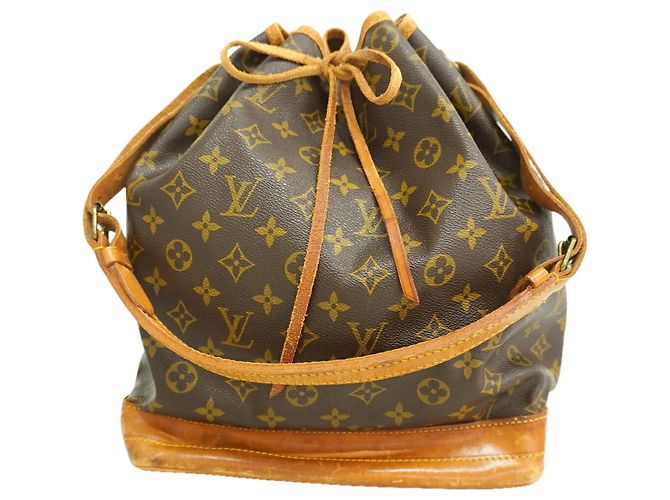 Louis Vuitton Monogram Noe Schultertasche