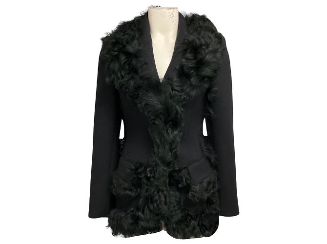 Giacca Prada in lana double stretch nera con bordo in pelliccia