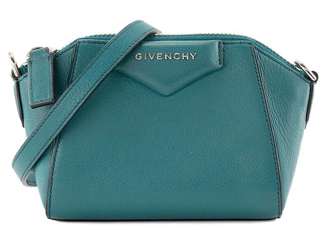 GIVENCHY - Bolsa de ombro Givenchy Antigona Nano em couro granulado azul canard