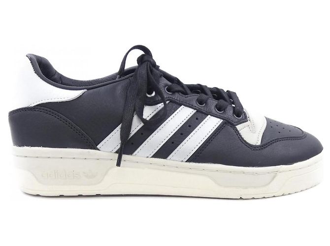 Autre Marque Baskets Adidas