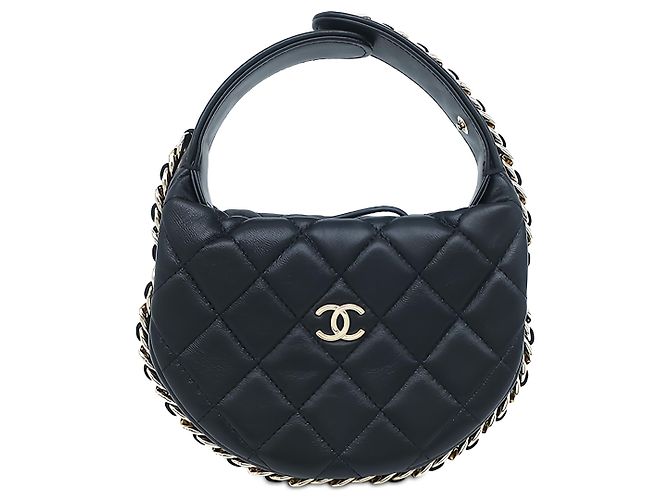 Chanel Mini gestepptes Lammleder-Etui in Schwarz mit Kette