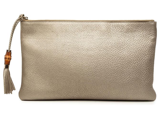 Bamboo Clutch Gucci em couro de bezerro dourado com tassel de bambu