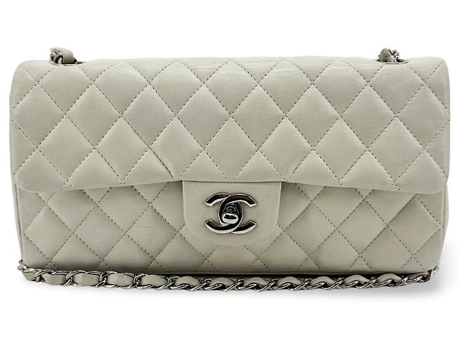 Bolsa Chanel Classic Single Flap em pele de cordeiro acolchoada Mini
