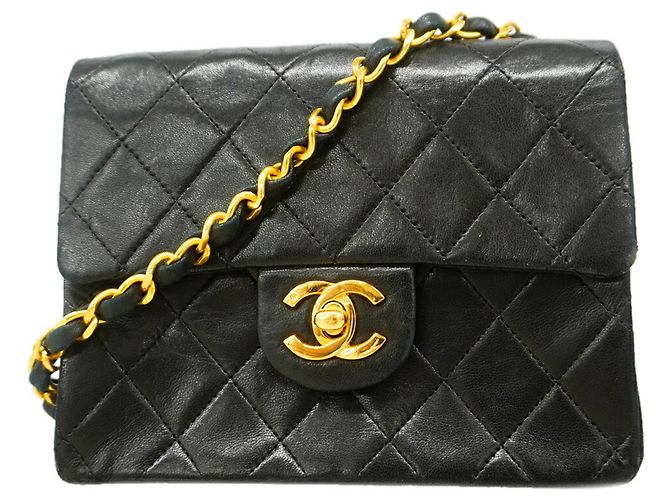 Bolsa de Ombro Mini Matelassé com Corrente Chanel