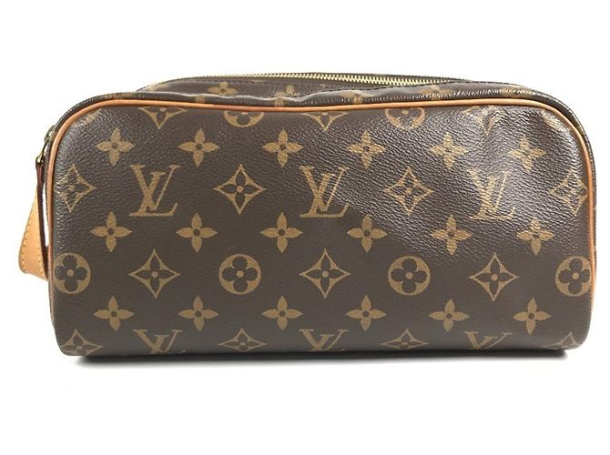 Louis Vuitton Monogram Clutch