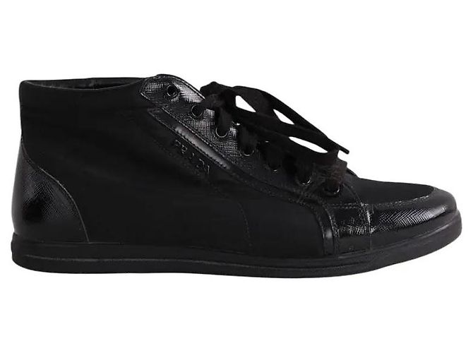 Sneakers Prada in tessuto nero