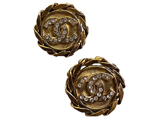 Orecchini a clip Chanel CC placcati oro con strass