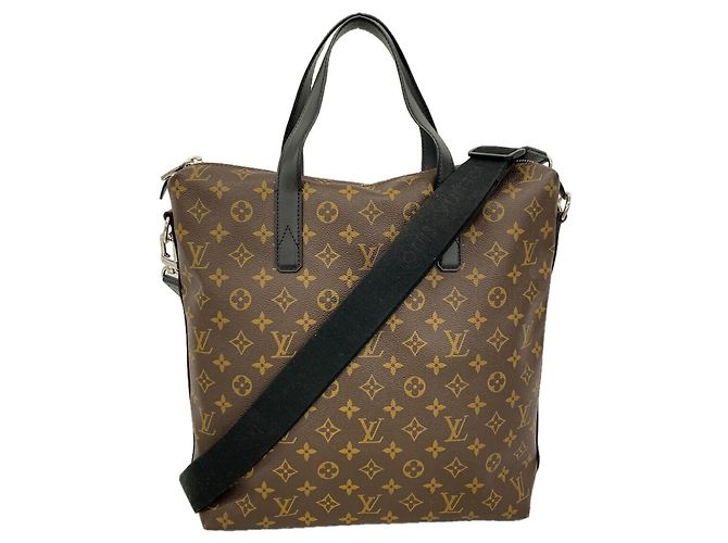 Saco Tote Louis Vuitton Monogram Macassar Kitan
