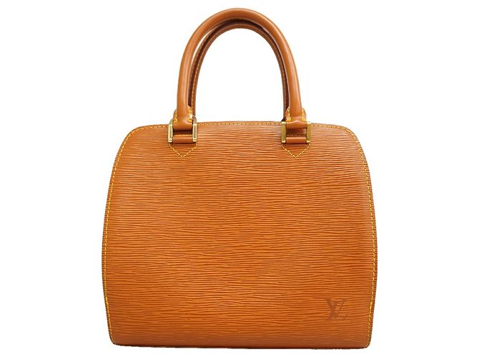 Borsa Louis Vuitton Epi Pont Neuf in Gold Cipango