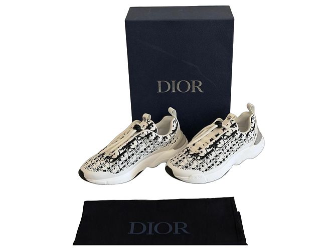 Sneakers Dior B23 Cannage Bianco e Nero