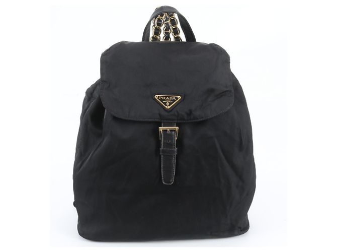 Mochila Prada em nylon Tessuto com logo triangular e corrente de couro