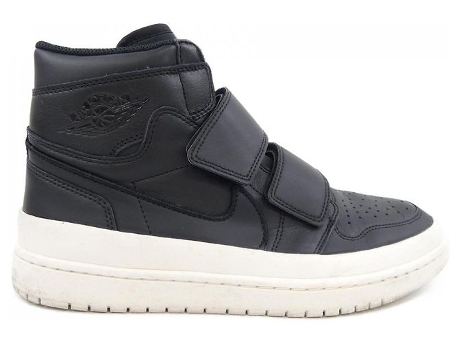 Autre Marque Baskets Nike Jordan