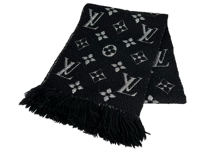 Estola Monogram Louis Vuitton