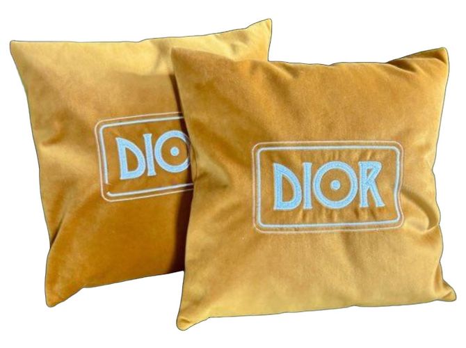 Dior Samtkissen - Limitierte Auflage