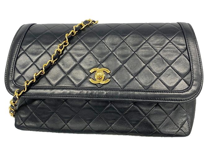 Bolsa de Ombro com Corrente Chanel Matelassé