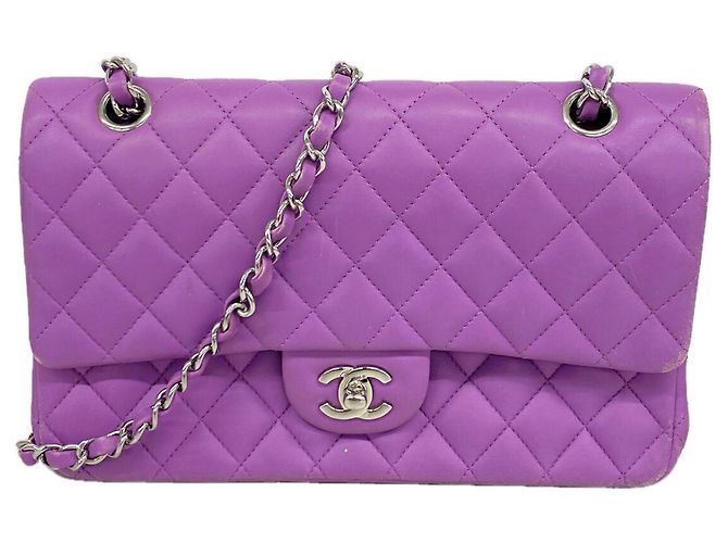 Bolsa de Ombro Chanel Matelassé