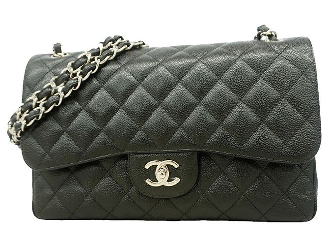 Borsa a tracolla Chanel nera in pelle di vitello grana