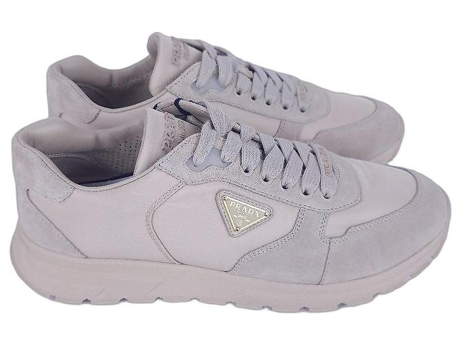 Promenade Prada-Sneaker aus beigem Leder und Wildleder
