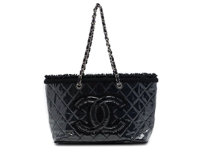 Chanel Bolsa Funny Tote Pequena em Tweed Acolchoado e PVC Preto