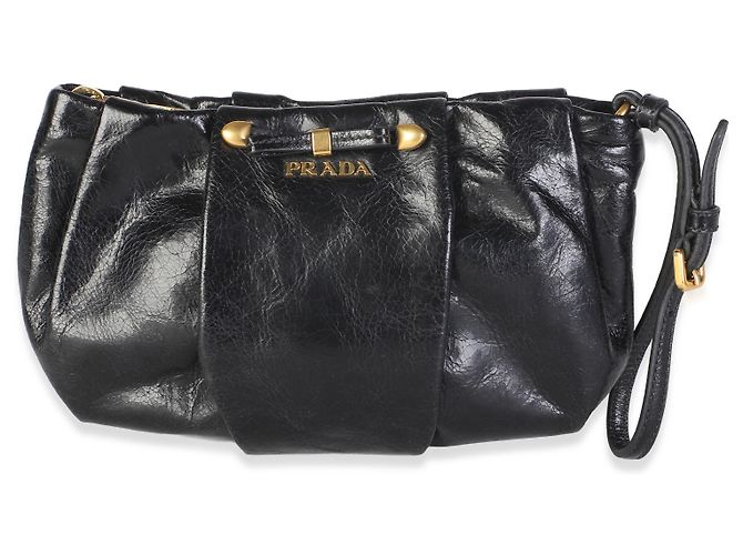 Clutch de pulso Prada em Vitello Shine plissado com laço, preta