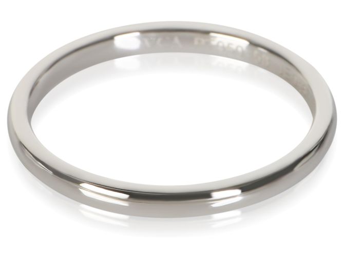 Van Cleef & Arpels Platinum Tendrement 2mm Band