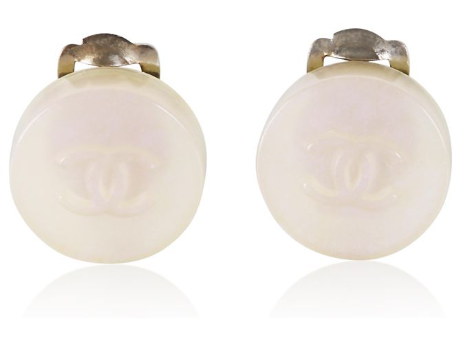 Gabrielle Brincos Chanel 2000 Resin CC