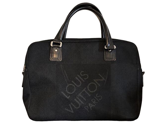 Louis Vuitton Keepall Bandoulière 55 Monogram Eclipse Black
