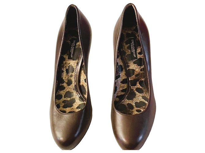 Dolce & Gabbana Brown Leather Leopard Print Pumps