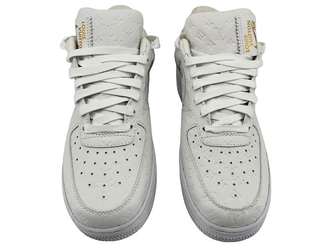 Louis Vuitton x Nike — Air Force 1 Monogram, T.40