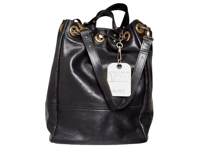 Yves Saint Laurent Borsa a Secchiello in Pelle Nera