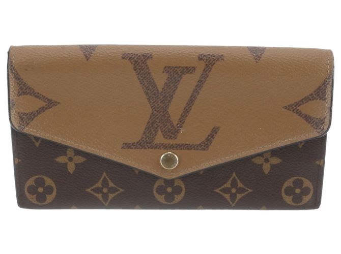 Louis Vuitton Monogram Giant Reverse Portefeuille Sarah Wallet