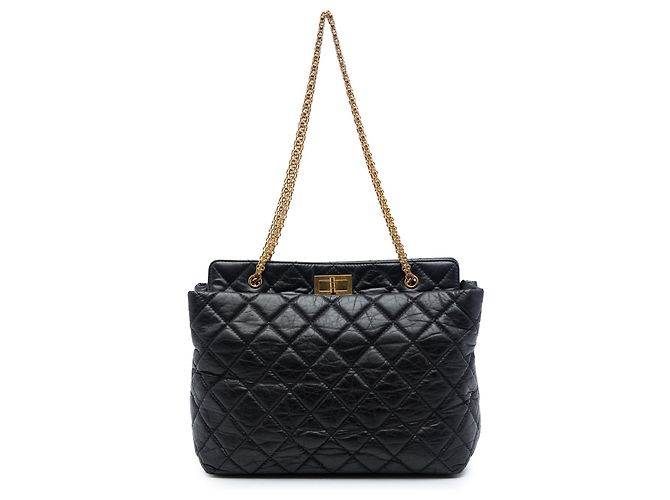 Tote Chanel Reissue 2.55 em couro de bezerro matelassê preto