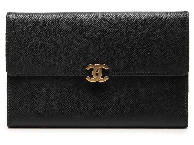 Cartera larga con solapa Chanel CC de piel de becerro negra